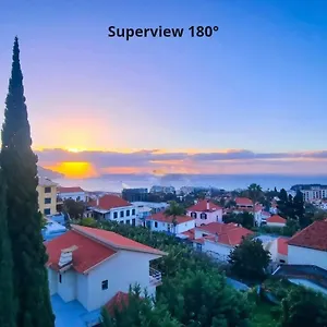 Big Apartment With Ocean Views, Ideal For Groups Appartement